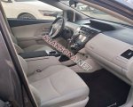 продам Toyota Prius V в пмр  фото 3