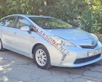 продам Toyota Prius V в пмр  фото 4