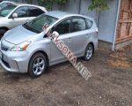продам Toyota Prius V в пмр  фото 3